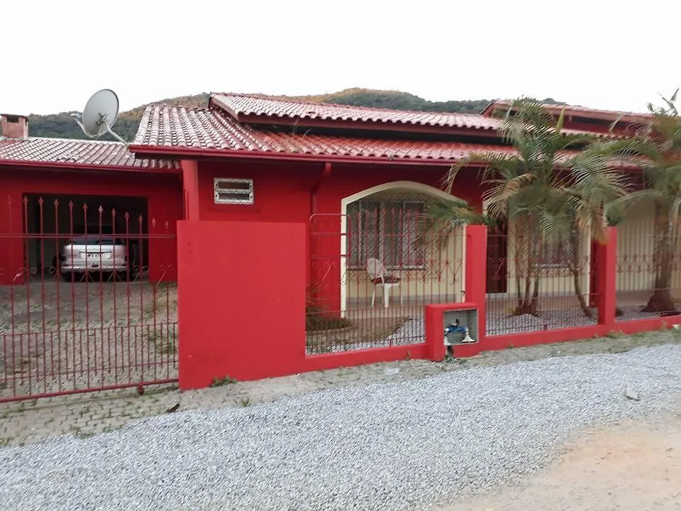 Casa Confortavel , Espacosa, Proximo Da Praia Itapema